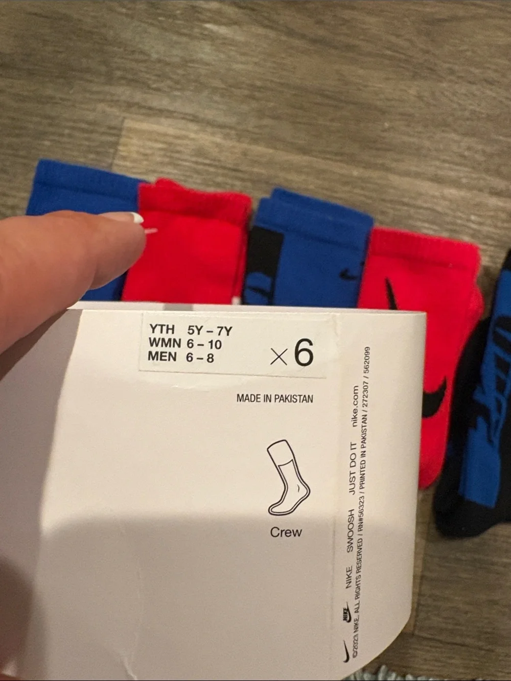 FREE in bundle Nike Crew Athletic Socks - Red, Blue & Black - 5 pack NWT YOUTH